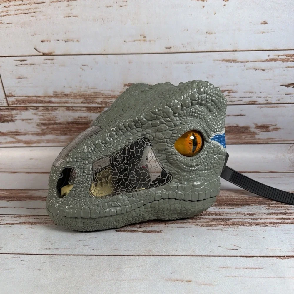 Jurassic World Velociraptor Blue Dinosaur Mask Chomp Roar Mattel Works